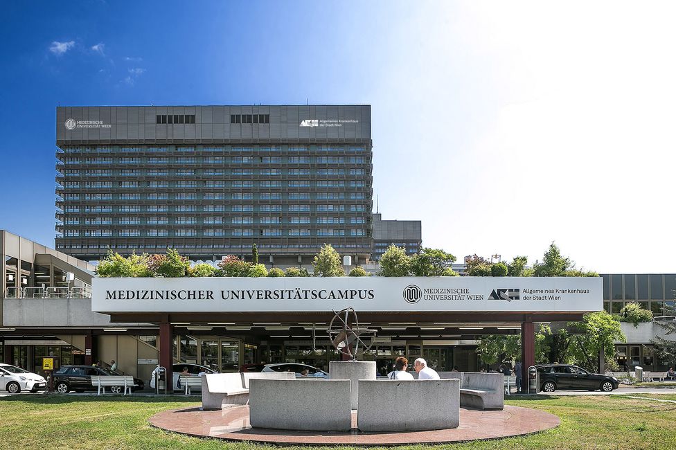 Eingangsbereich des Medizinischen Universitätscampus AKH Wien © MedUni Wien / AKH Wien / Houdek